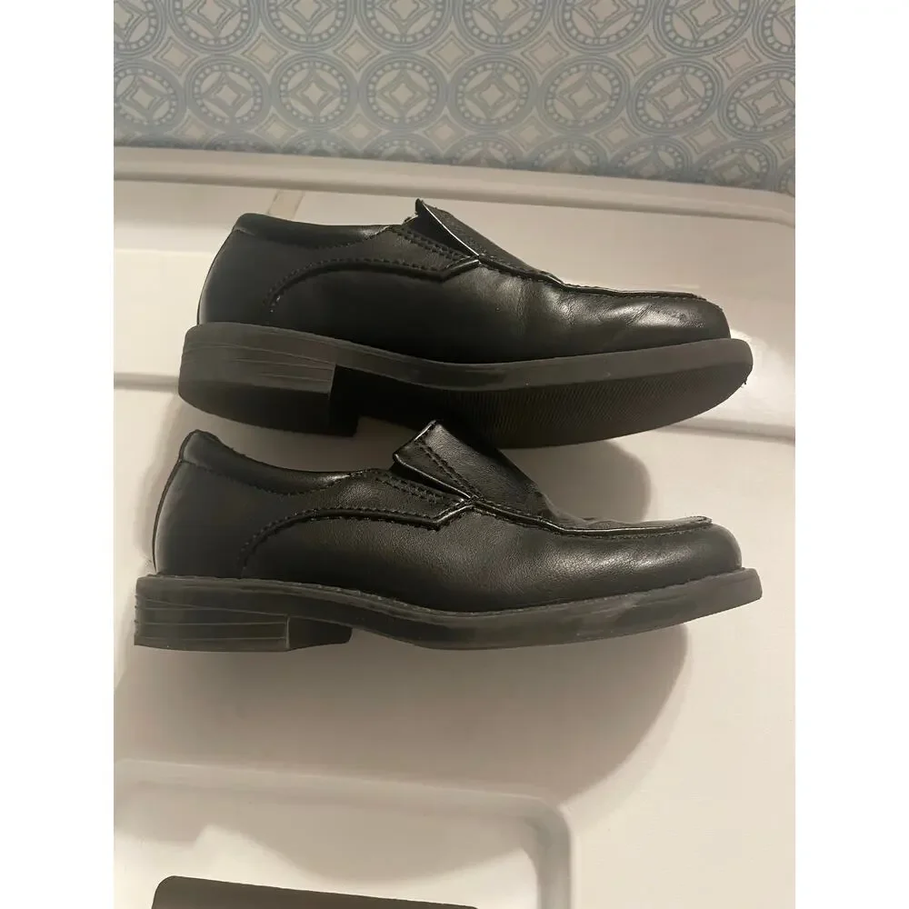 Smart Fit black slip on dress shoes toddler boys size 9 - fair condition